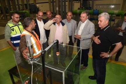 رئيس القابضة للمياه يتابع مؤشرات الأداء بشركة مياه سيناء ويتفقد محطة تحلية غرب العريش