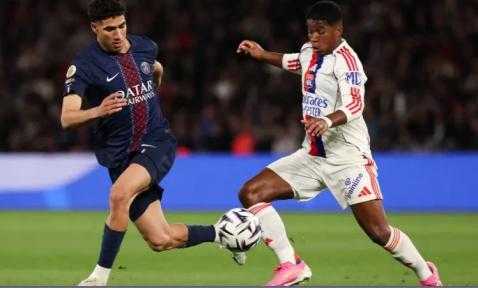 حكيمي ينتقد إندريك لاستفزازه جماهير سان جيرمان