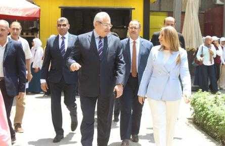 الدكتور رامي ماهر والدكتورة حنان كامل يفتتحان معامل الاختبارات الإلكترونية الجديدة بكلية الآداب