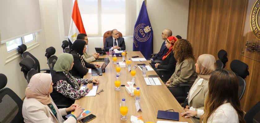 رئيس هيئة الدواء في اجتماع مع شركة فايزر لتعزيز الاستثمار والتوطين في القطاع الدوائي