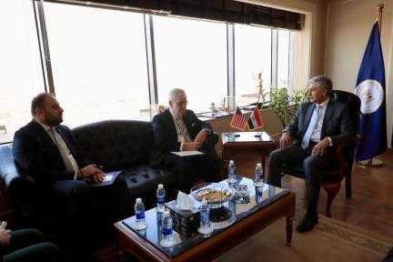 وزير السياحة والآثار يبحث مع القائم بأعمال السفير الأمريكي بالقاهرة تعزيز التعاون في مجالي السياحة والآثار