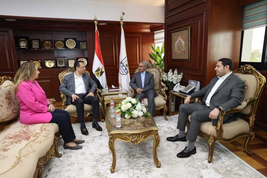 وزيرالاتصالات ومحافظ بني سويف يبحثان تسريع وتيرة التحول الرقمي بالمحافظة وتأهيل أبنائها لسوق العمل
