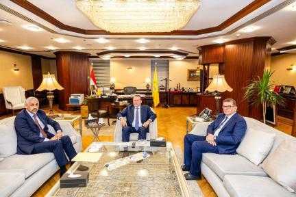 محافظ البنك المركزي يلتقي رئيس مجموعة بنك التنمية الإفريقي  لبحث أوجه بين الجانبين