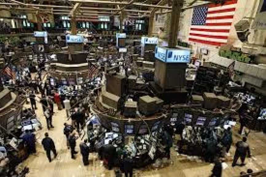 مؤشرات الأسهم الأمريكية تبدأ تعاملاتها على تباين