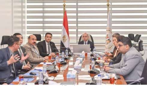 «مصرو الصين» تبحثان إنشاء أول مدينة صناعية نسيجية... «مصرو الصين» تبحثان إنشاء أول مدينة صناعية نسيجية محايدة كربونيًا باستثمارات 2 مليار دولار في بورسعيد