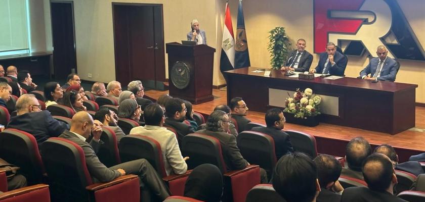 رئيس الهيئة العامة للرقابة المالية يبحث معايير تنظيم إعادة التأمين مع ممثلي الشركات