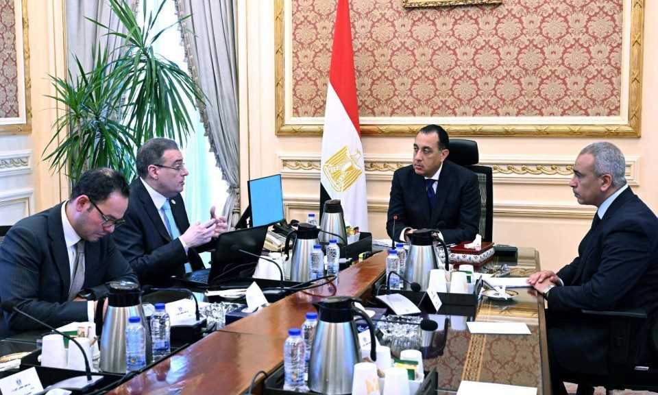 رئيس الوزراء يتابع مع رئيس ”الجهاز المركزي للتنظيم والإدارة” مستجدات ملف الإصلاح الإداري وتطوير الأداء الحكومي