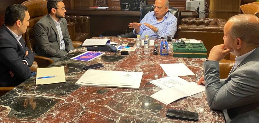 وزير الكهرباء  يتابع مع شركة سكاتك النرويجية  تنفيذ مشروعات الطاقة الشمسية في البحر الأحمر، وقنا، والمنيا، والإسكندرية