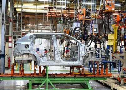 رئيس الوزراء يشهد مراسم إنتاج أول سيارة ”نيسان ماجنيت” (Nissan Magnite) في أفريقيا داخل مصنع شركة ”نيسان مصر” بمدينة السادس من أكتوبر