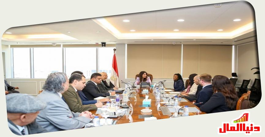 وزيرة الإسكان تستقبل وفدًا من البنك الدولي