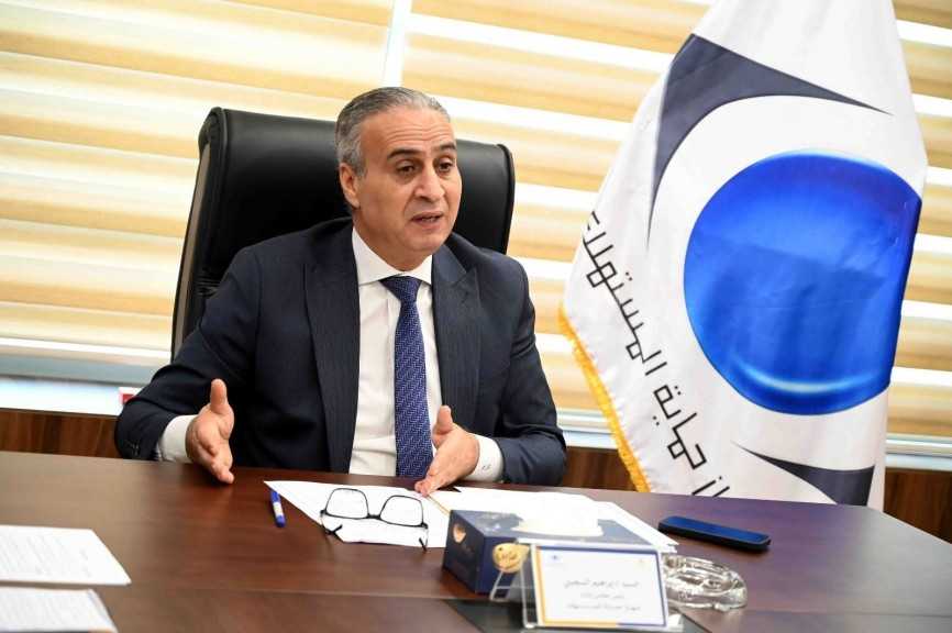 جهاز حماية المستهلك يضبط مخزنًا غير مُرخص لإعادة تدوير زيوت السيارات المستعملة بأسماء شهيرة