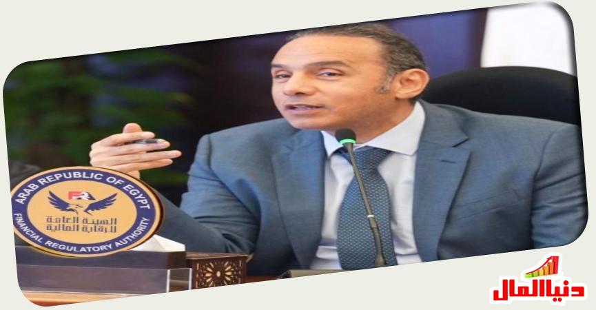 الدكتور إسلام عزام 
