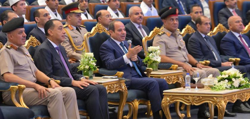 الرئيس السيسي يشهد تخرج الدورة رقم (3) لأئمة الأوقاف من الأكاديمية العسكرية