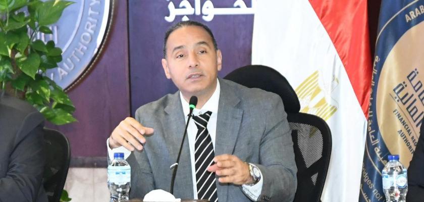 إسلام عزام يناقش مع أطراف السوق الاستعدادات الأخيرة لإطلاق ”الشورت سيلينج” في البورصة