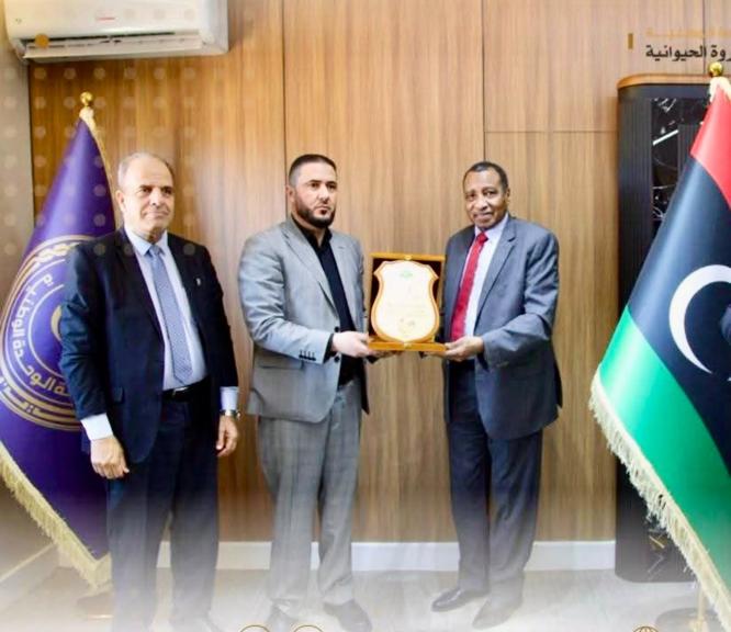 الدخيري يبحث مع وزير الزراعة الليبي تعزيز التعاون الزراعي وتوسيع برامج المنظمة في طرابلس