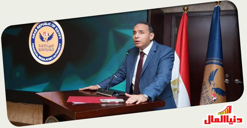الدكتور إسلام عزام،