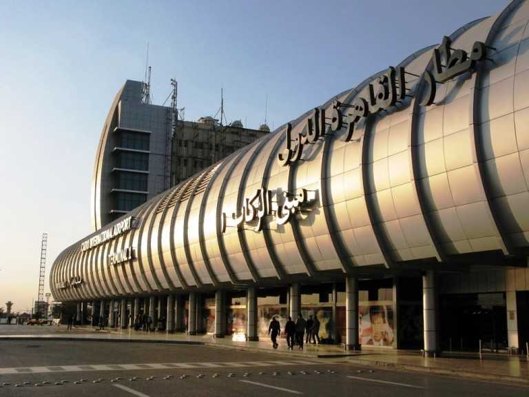 ميناء القاهرة الجوي يكشف تفاصيل تعطل أحد مصاعد ساحة انتظار السيارات