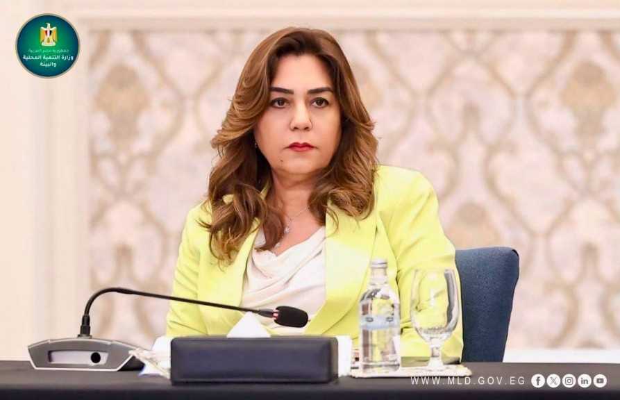 منال عوض : توجه بعدم الشروع في قطع أو اقتلاع الأشجار أو التصريح للغير بذلك إلا بعد موافقة المحافظ واستيفاء رأي جهاز شئون البيئة