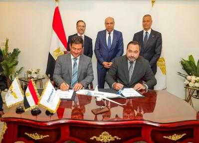 توقيع اتفاقية بين أكاديمية مصر للطيران للتدريب وشركة... توقيع اتفاقية بين أكاديمية مصر للطيران للتدريب وشركة أكرون للطيران لتوريد جهاز محاكاة لطائرات A320neo