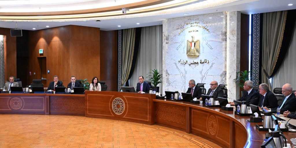 رئيس الوزراء يستكمل مناقشة مقترح مشروع قانون لتنظيم السوق العقارية