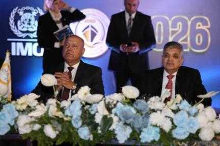 الفريق ربيع: قناة السويس أثبتت كفاءتها في تأمين... الفريق ربيع: قناة السويس أثبتت كفاءتها في تأمين سلاسل الإمداد العالمية| صور