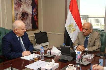 وزير الكهرباء والطاقة المتجددة يجتمع برئيس شركة ”آتوم... وزير الكهرباء والطاقة المتجددة يجتمع برئيس شركة ”آتوم ستروى إكسبورت” المسئولة عن تنفيذ مشروع الضبعة