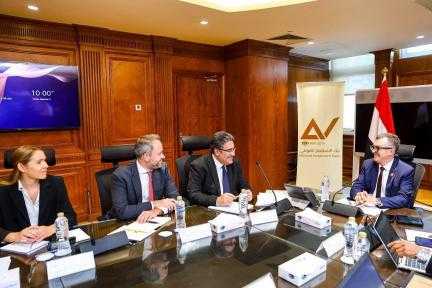 فى إطار مراجعة التصنيف الائتماني لمصر: وزير التخطيط... فى إطار مراجعة التصنيف الائتماني لمصر: وزير التخطيط والتنمية الاقتصادية يلتقي قيادات مؤسسة «ستاندرد آند بورز»..