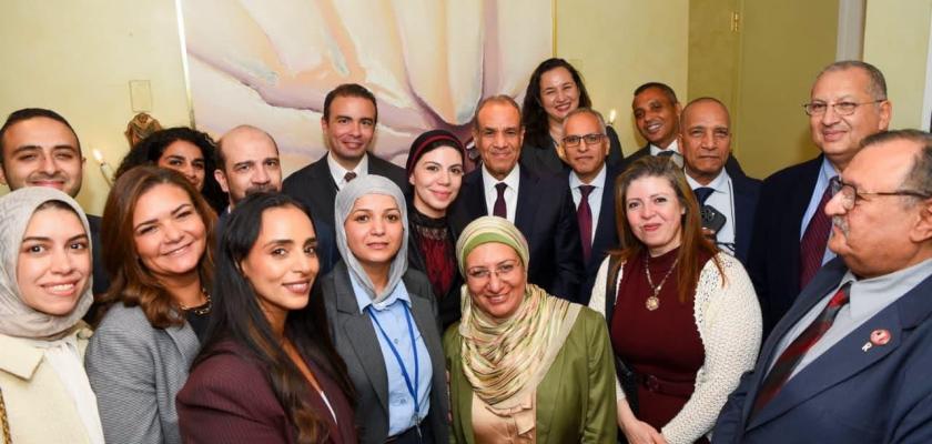 وزير الخارجية يلتقي المصريين العاملين في الأمم المتحدة بنيويورك