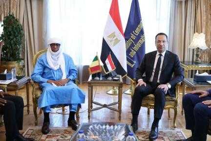 وزير الاتصالات وتكنولوجيا المعلومات المصرييبحث مع نظيره المالي... وزير الاتصالات وتكنولوجيا المعلومات المصرييبحث مع نظيره المالي سبل تعزيزالتعاون بين البلدين