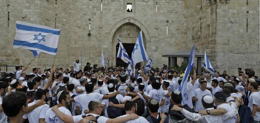 عشرات الإرهابيين الإسرائيليين يقتحمون المسجد الأقصى