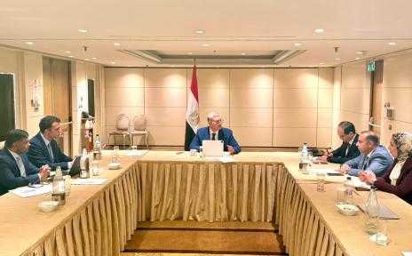 وزير البترول والثروة المعدنية يتابع مع «شيفرون» الخطوات... وزير البترول والثروة المعدنية يتابع مع «شيفرون» الخطوات النهائية نحو بدء مشروع ربط حقل «أفروديت» القبرصي بمصر