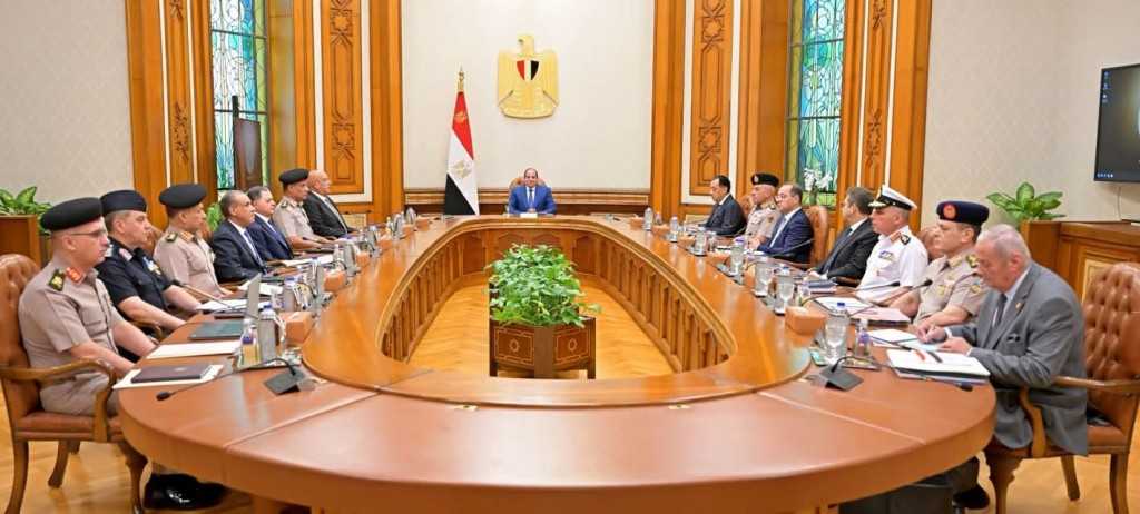 فخامة الرئيس السيسي يترأس اجتماع مجلس الدفاع الوطني بقصر الاتحادية